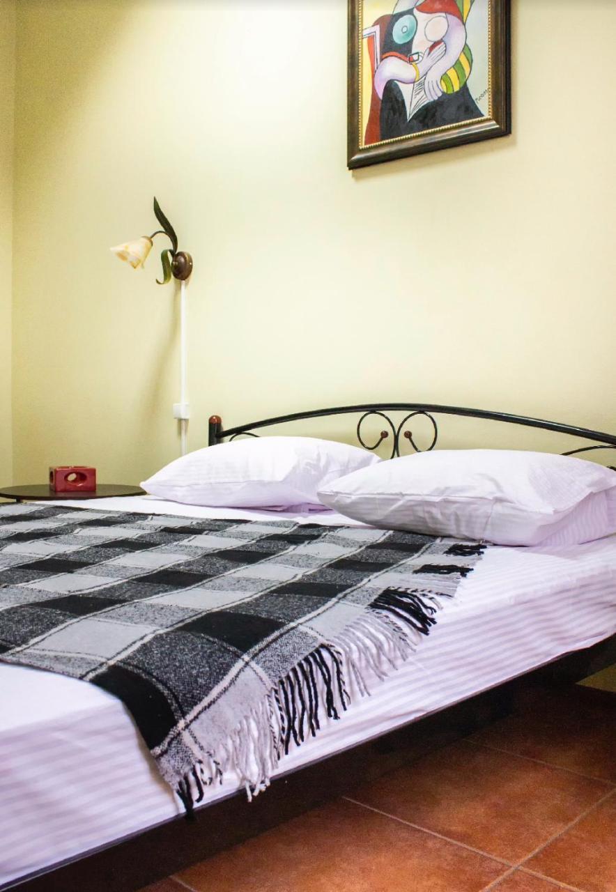Hostel Koleso 敖德萨 外观 照片